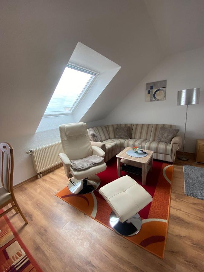 Dachgeschoss Apartment Mit Ausblick Halle  Exterior photo